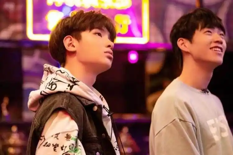 密室大逃脱场景简陋全靠邓伦和魏大勋承包看点吗