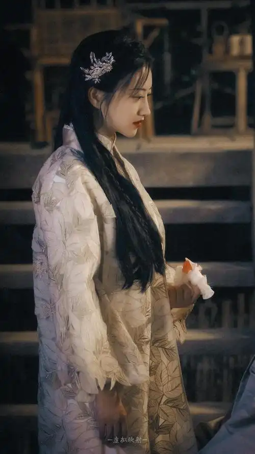 收集了一些绝美司藤手机壁纸