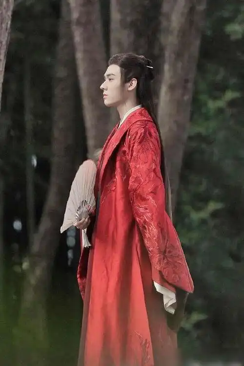 《山河令》温客行红衣美图欣赏,疯子谷主太上头了!邪魅又霸气!