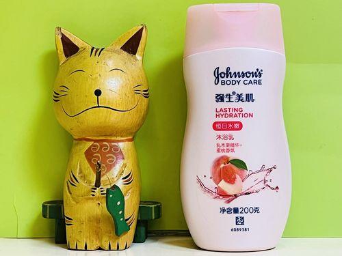 强生沐浴露强生美肌水蜜桃沐浴露持久留香氛家庭装沐浴露200ml