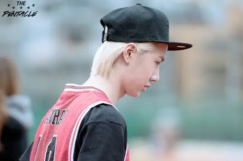 王一博白牡丹 - 堆糖,美图壁纸兴趣社区