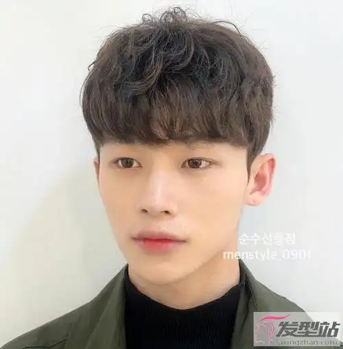 2021最流行盖盖头短发造型时尚帅气有点萌