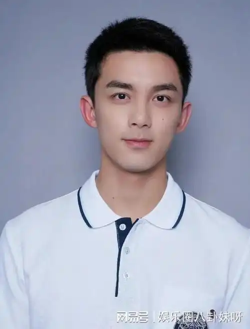 十位男明星的寸头:朱一龙李现比长发更好看,肖战王安宇最惊艳|杨洋