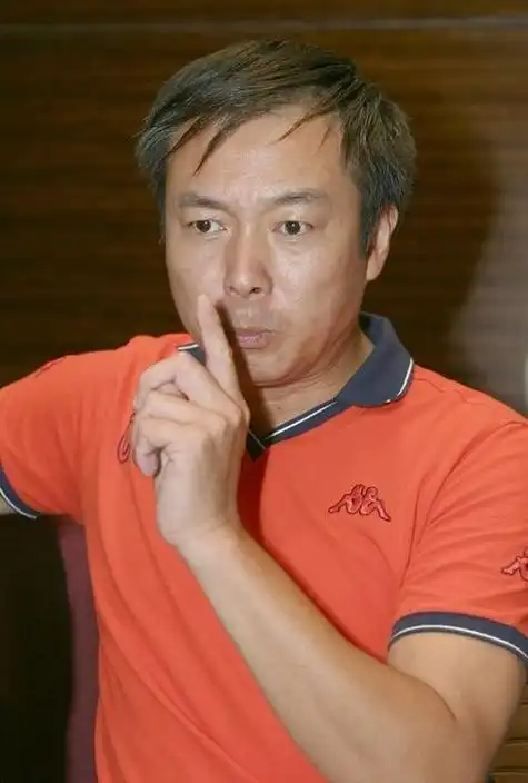 演员谢园简历,劳春燕的现任丈夫,本文共(4231字)