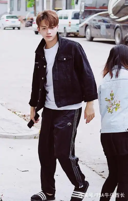 许凯的时尚:长得好看有用吗?有用