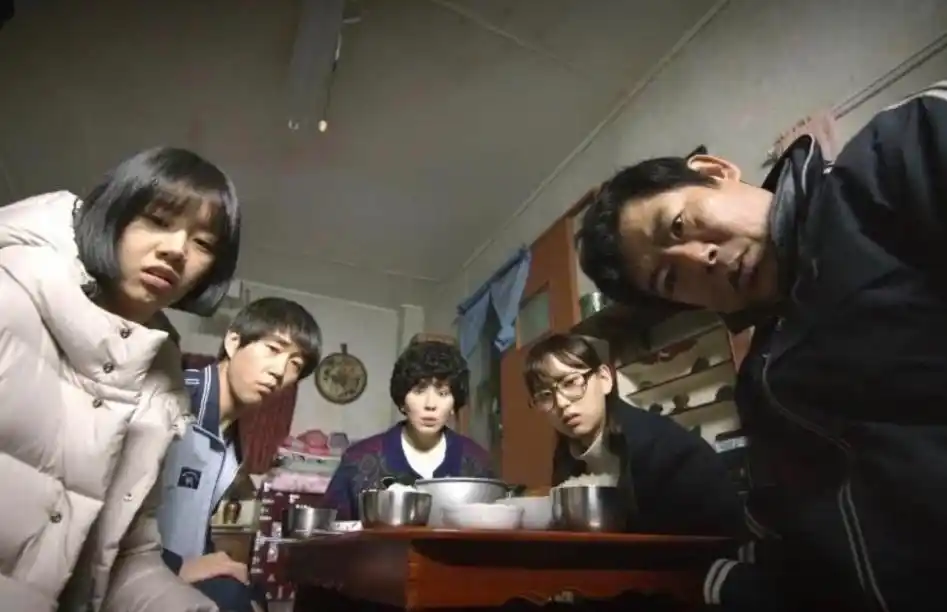 韩剧《请回答1988》,一部有温度的电视剧,一群有温度的邻居!