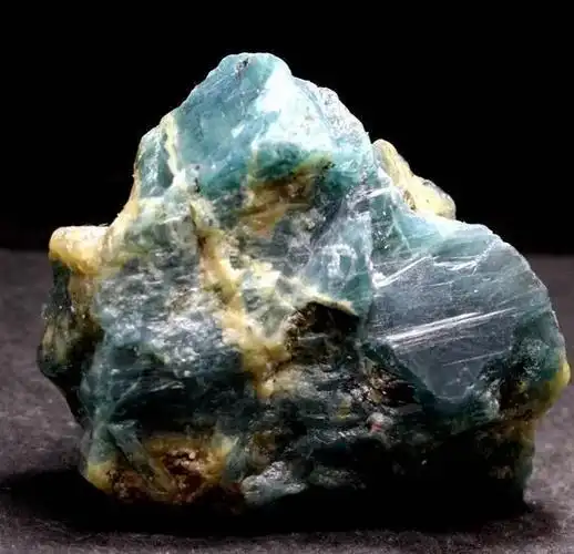 想发财的文玩人,机会来啦,这里有世界最值钱的8种石头!