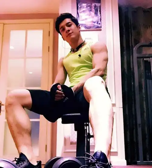 韩东君的家,专门设置健身房,网友:和陈瑶好好的