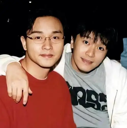 哥哥张国荣的旧照片