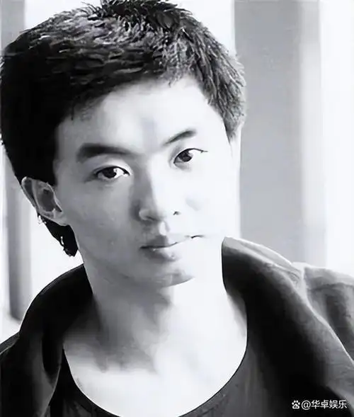 作为圈内的"传奇人物",金星的性别转变一直是人们热议的话题.