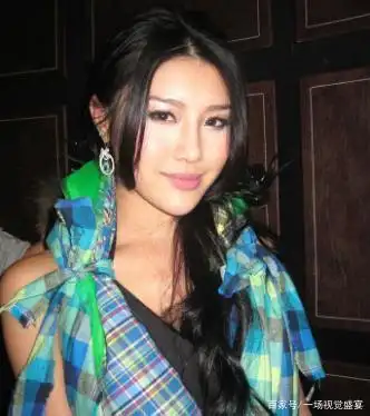 释放杀人弟弟仅一个电话?四川只手遮天的刘汉,一次给女艺人25万