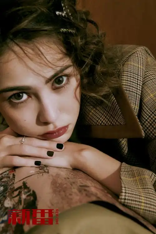 昆凌摩登时尚写真图片49