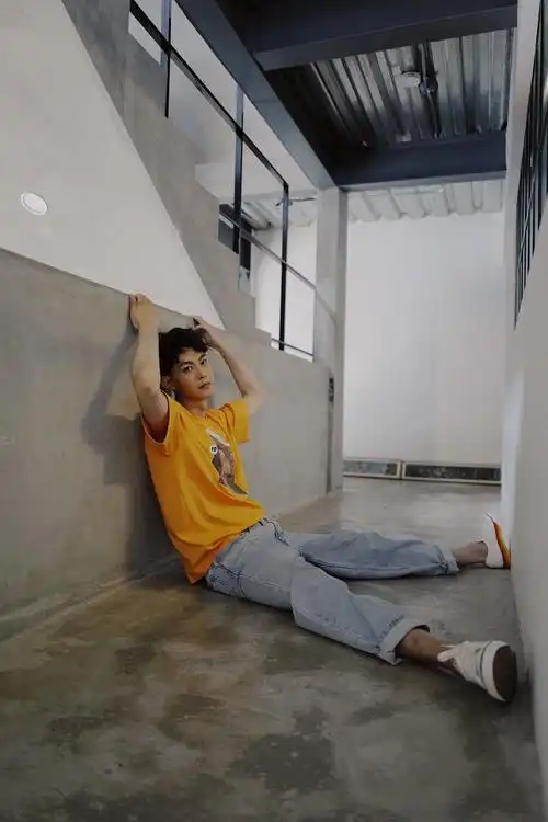 超模出身且有着188cm身高的唐晓天,随便一拍就是大片!