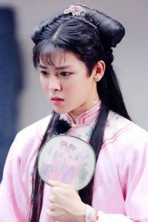 女明星女装:薛之谦惊艳,王源王俊凯甜美,而他让女人自愧不如