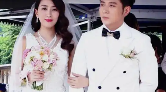 他的妻子付饶资料照片