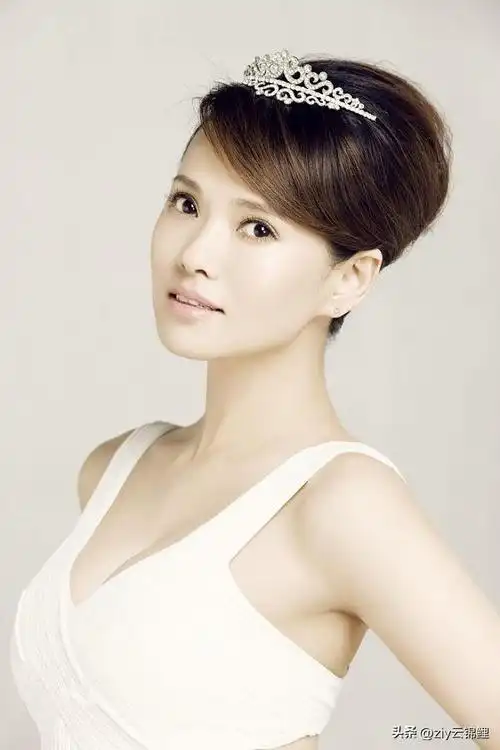 56岁伊能静跑去韩国打水光针素颜出镜满脸针眼真的狠