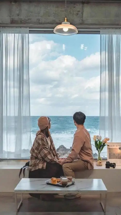 浪漫甜蜜情侣恩爱插画