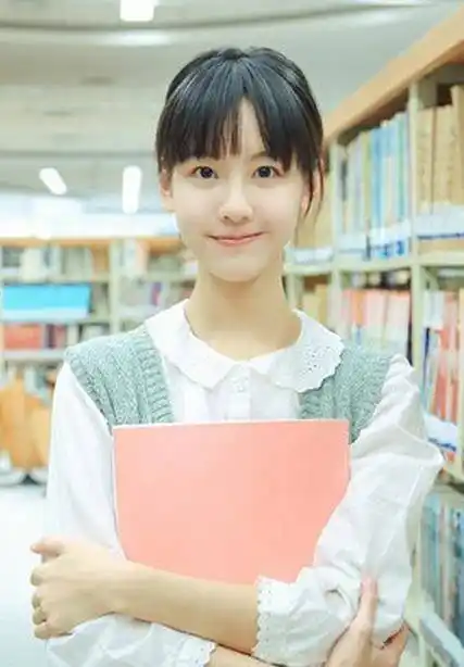 校花校草评选网站facejoking的女神排行榜上,力压清华大学的奶茶妹妹"