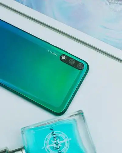 原创直击年轻人需求华为畅享10时尚配色前沿拍照配置秀出专属精彩