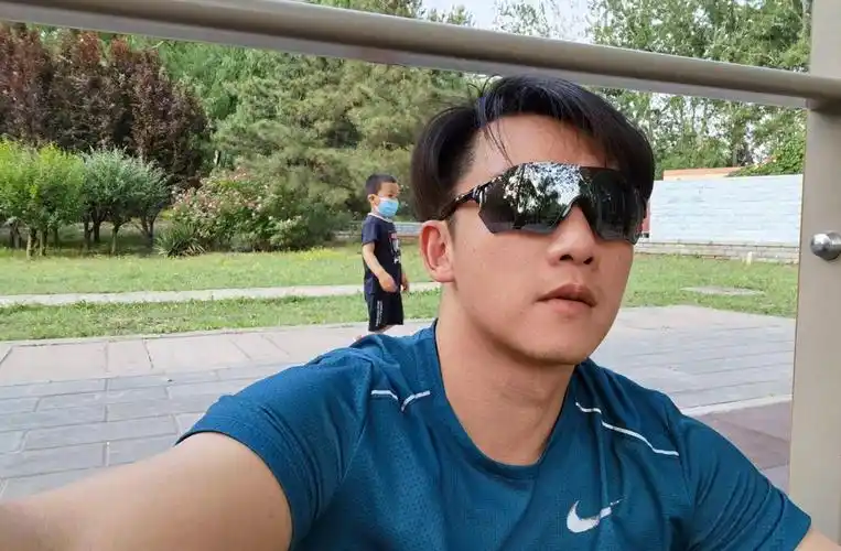 胖了30多斤的郑恺说减肥不是减重,看了他的食物后,确实没少吃肉