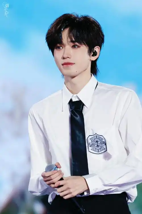 爱人的眼睛是第八大洋91    @时代少年团-宋亚轩    #宋亚轩楼