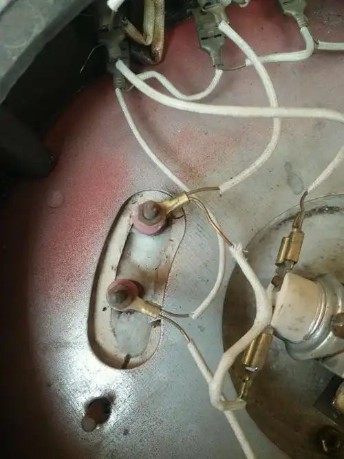 家用电器电饭锅底部线路用的什么线?什么名字?多粗?