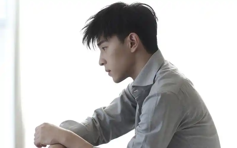 电脑壁纸 明星 大陆明星 时尚帅气的邓伦