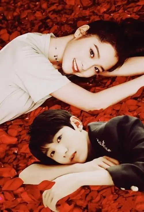 roy王源: 目标完成,介绍一下,这位是王夫人.@edith夏晗沫