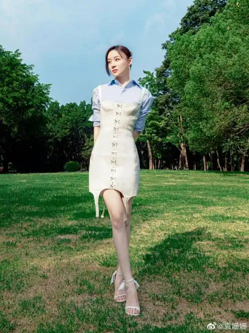 sw明星穿搭袁姗姗