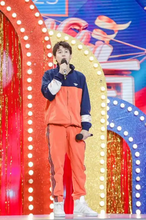 胡先煦玩转《快乐大本营》 活力青春欢喜过年