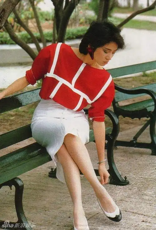 [青春照相馆]梅艳芳罕见旧照:难忘那一刹的美好