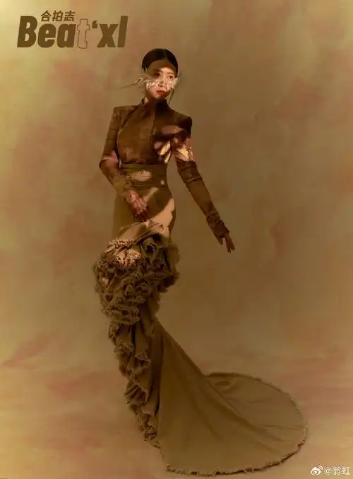 翁虹巴洛克风格大片##翁虹美拉德长裙