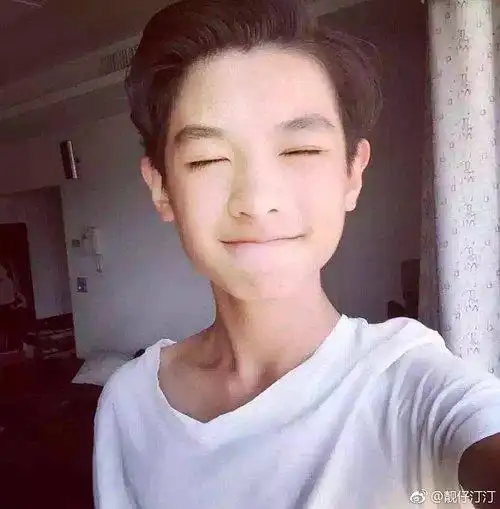 13岁黄明昊过最后一个儿童节16岁成为npc的justin