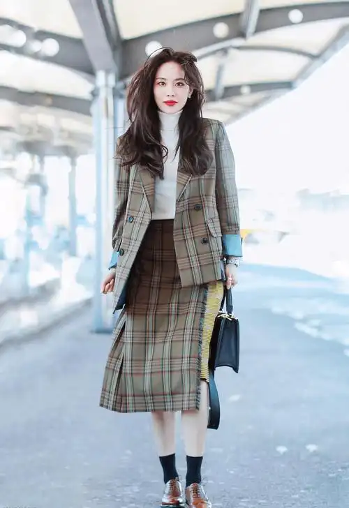 孟佳王霏霏这闺蜜装太可了两人合体气质感爆棚照着穿准没错