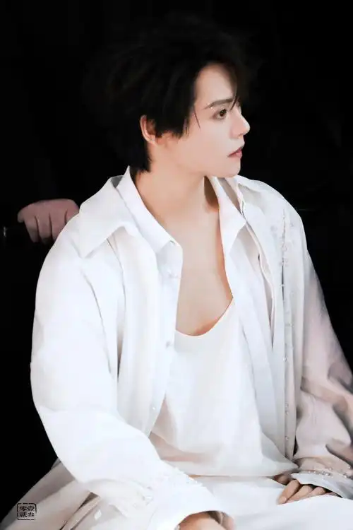 肖宇梁绝了#xyl#肖宇梁张起灵#    你眼中有星海