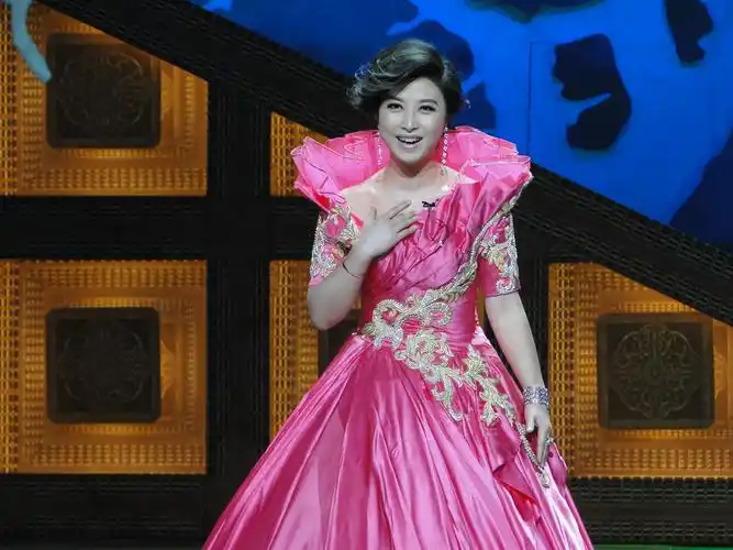 data-lemmaid="3488218">中央民族歌舞团 /a>女高音歌唱家, a target=