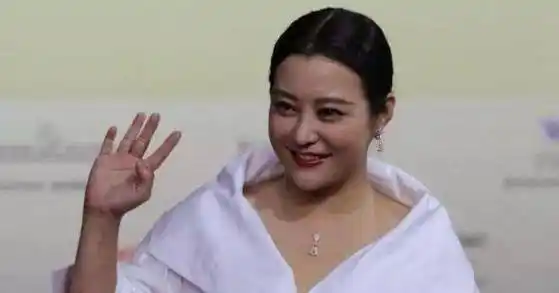 曾与邓超在一起三年,分手差点身亡,今见面对视一脸难堪_郝蕾_孙俪