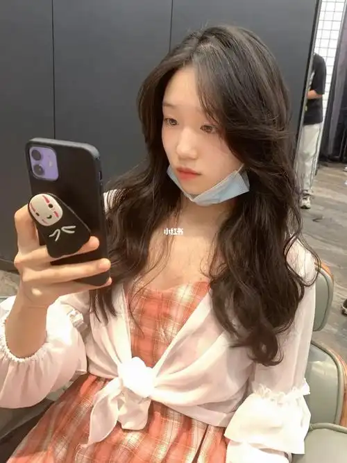 被友友们夸赞一万点的港式大波浪卷_发型_大波浪_卷发