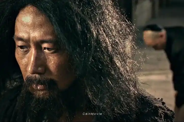 十月围城 # 黎明 从翩翩公子到沦落街头的刘郁白 仅为一个承诺付出