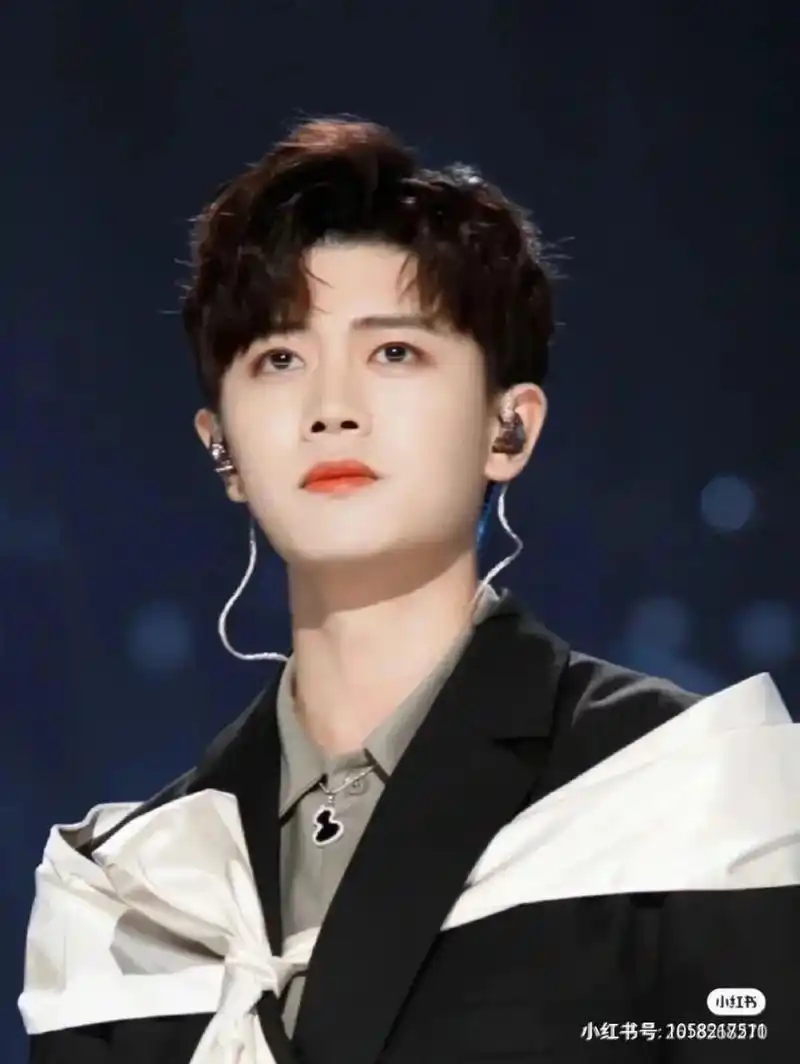 任嘉伦唯美图片!