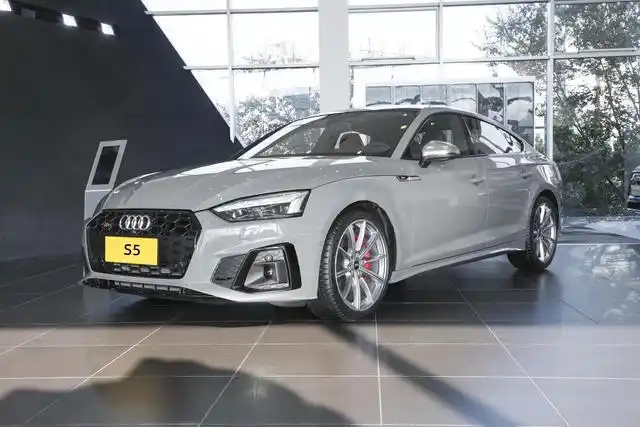 2023款奥迪s5sportback到店30t动力5秒破百售价6318万元