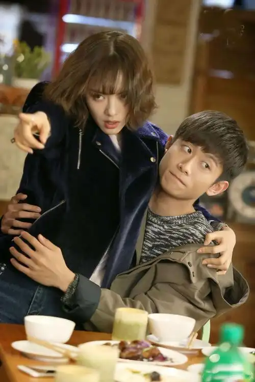 《柒个我》女主角蔡文静28岁生日, 张一山逗趣巧妙送祝福