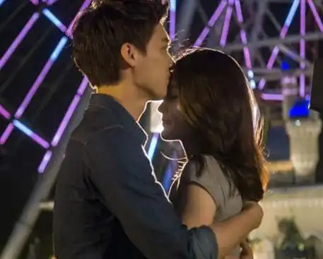 李易峰女友李菲儿是真的吗 李易峰李菲儿亲吻照遭热搜