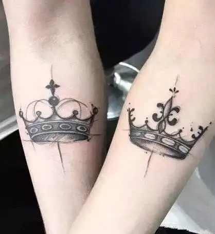 彩色情侣纹身情侣王冠纹身图案