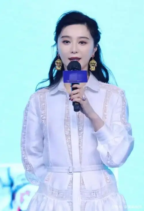 范冰冰接拍了欧美大片355的发展近况似乎也不顺利,该片的男主角塞巴斯