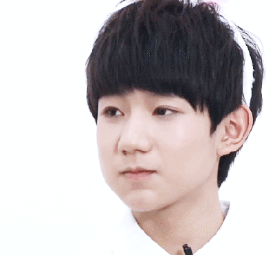 王源gif cr:凭的就是这张脸