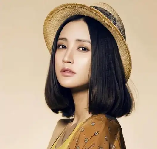 张歆艺个人资料 :离婚后嫁给前夫兄弟,被前夫说恶心,现任却把她宠成宝