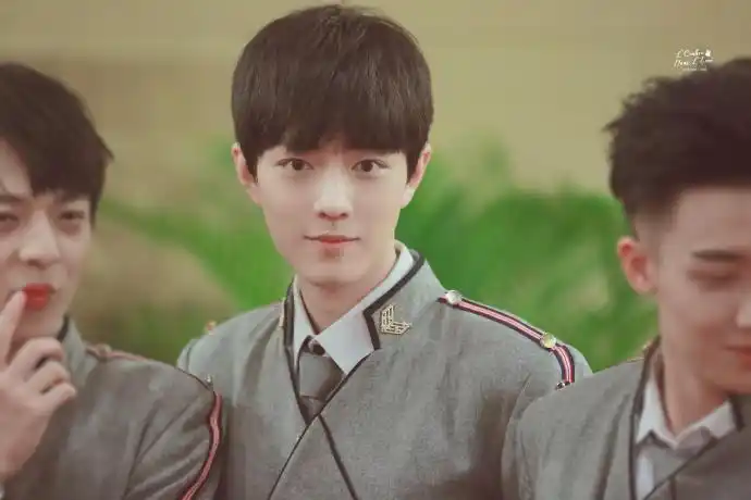 肖战分享200929超星星学园开播四周年奶胖小可爱方也许四周岁生日快乐