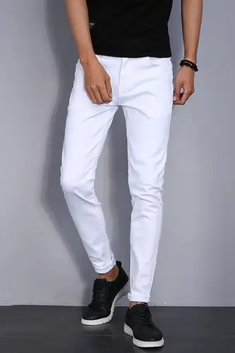 > 白色裤子男