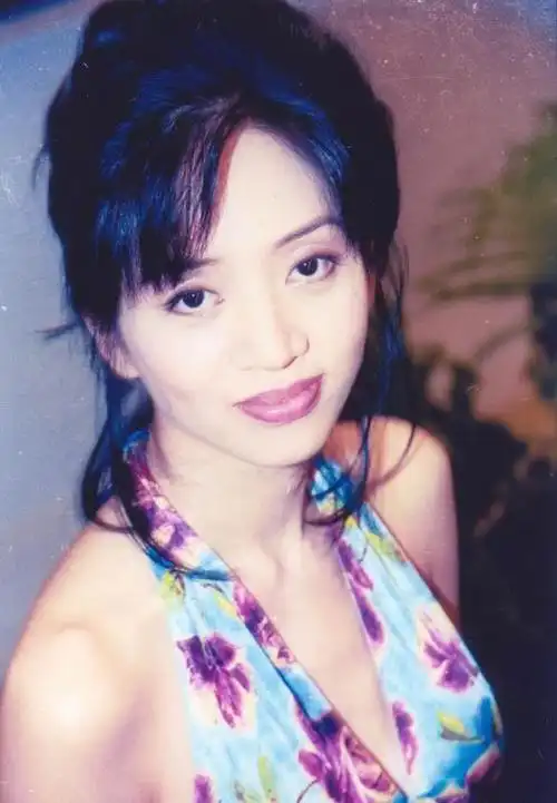 p>梅艳芳(1963年10月10日—2003年12月30日),出生于中国香港,祖籍